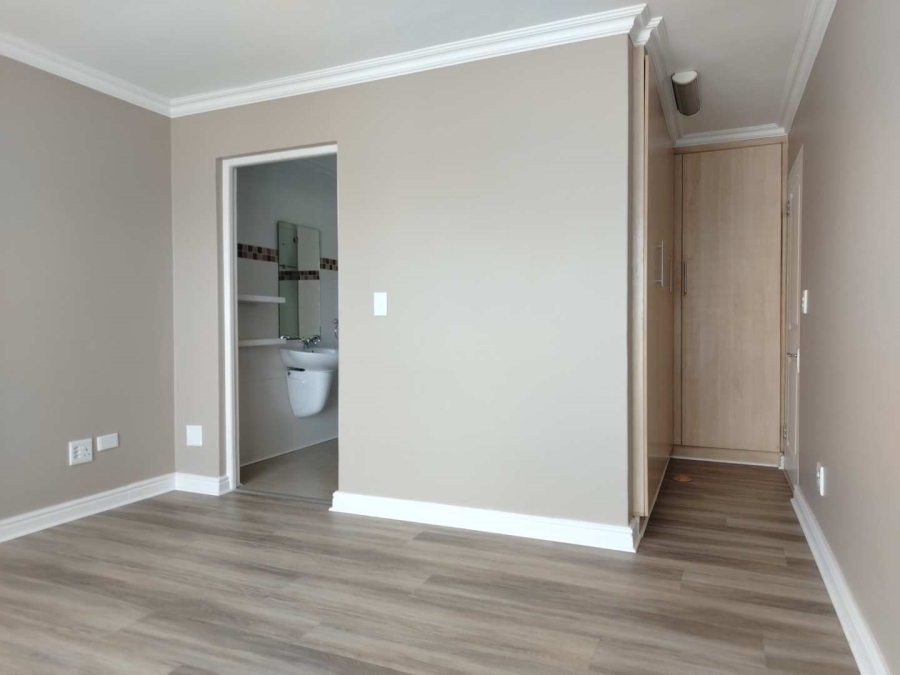 3 Bedroom Property for Sale in Heuwelkruin Western Cape